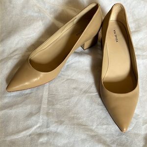 Via Spiga nude/cream/camel pump with block heel
